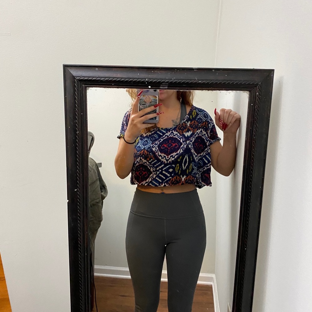 Crop top - Picture 2 of 2